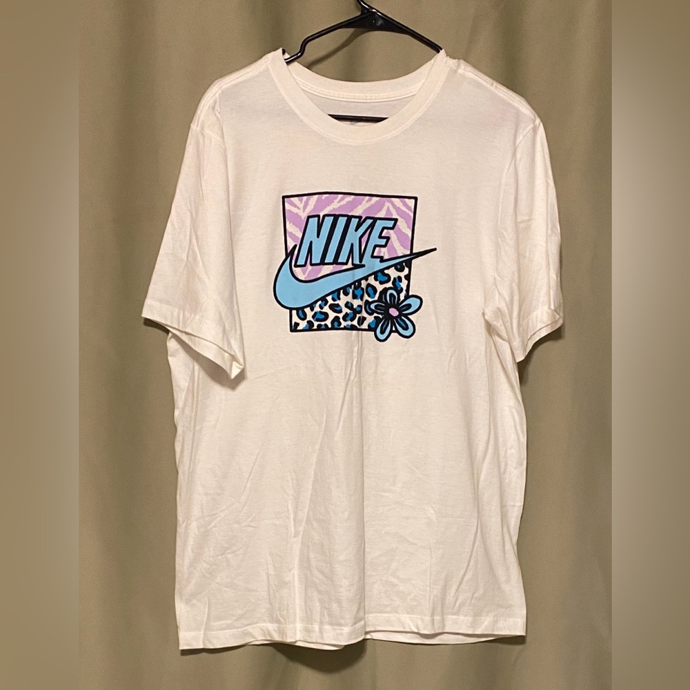 Nike Sportswear (NSW) Mens  High Summer GX Short Sleeve Futura Graphic Tee Large